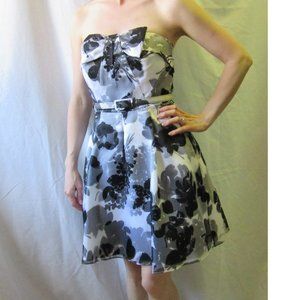SILK Holiday Party Dress Womens Size 2 WHBM Black White Floral Chiffon Strapless